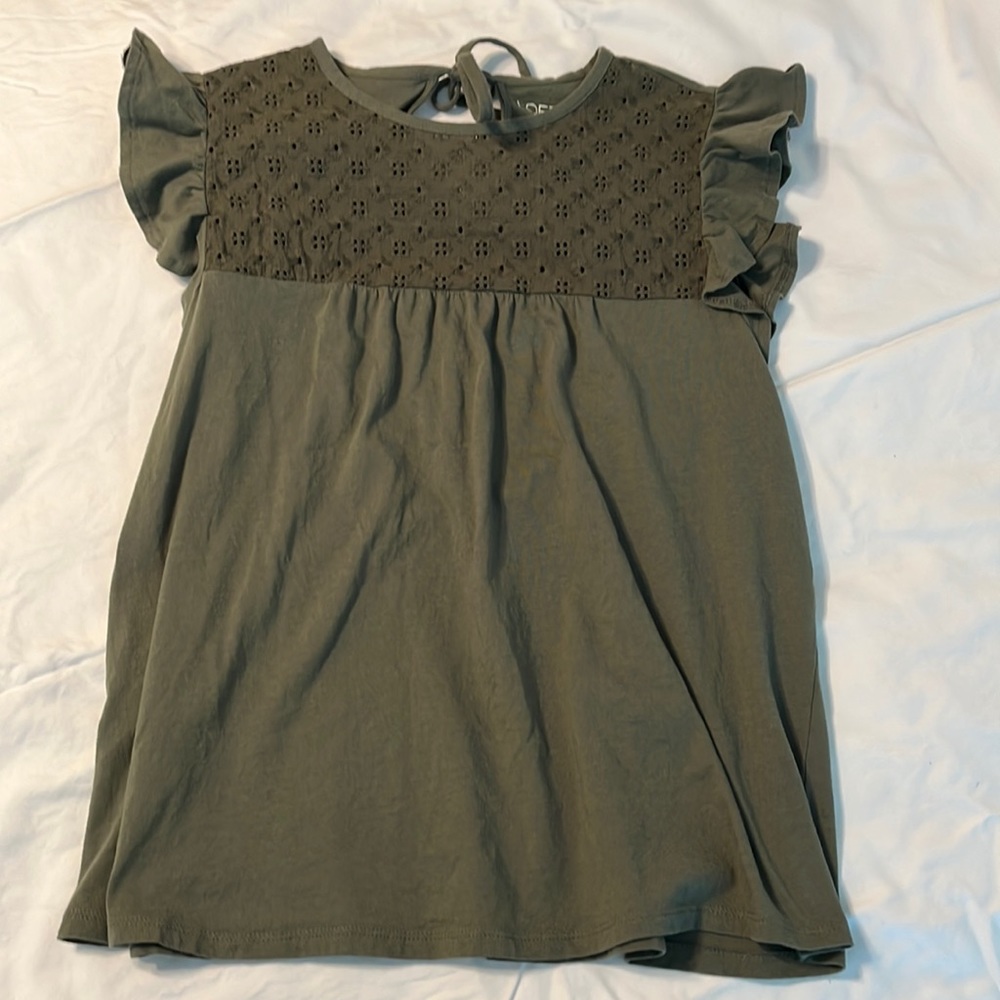 Sleeveless comfy top